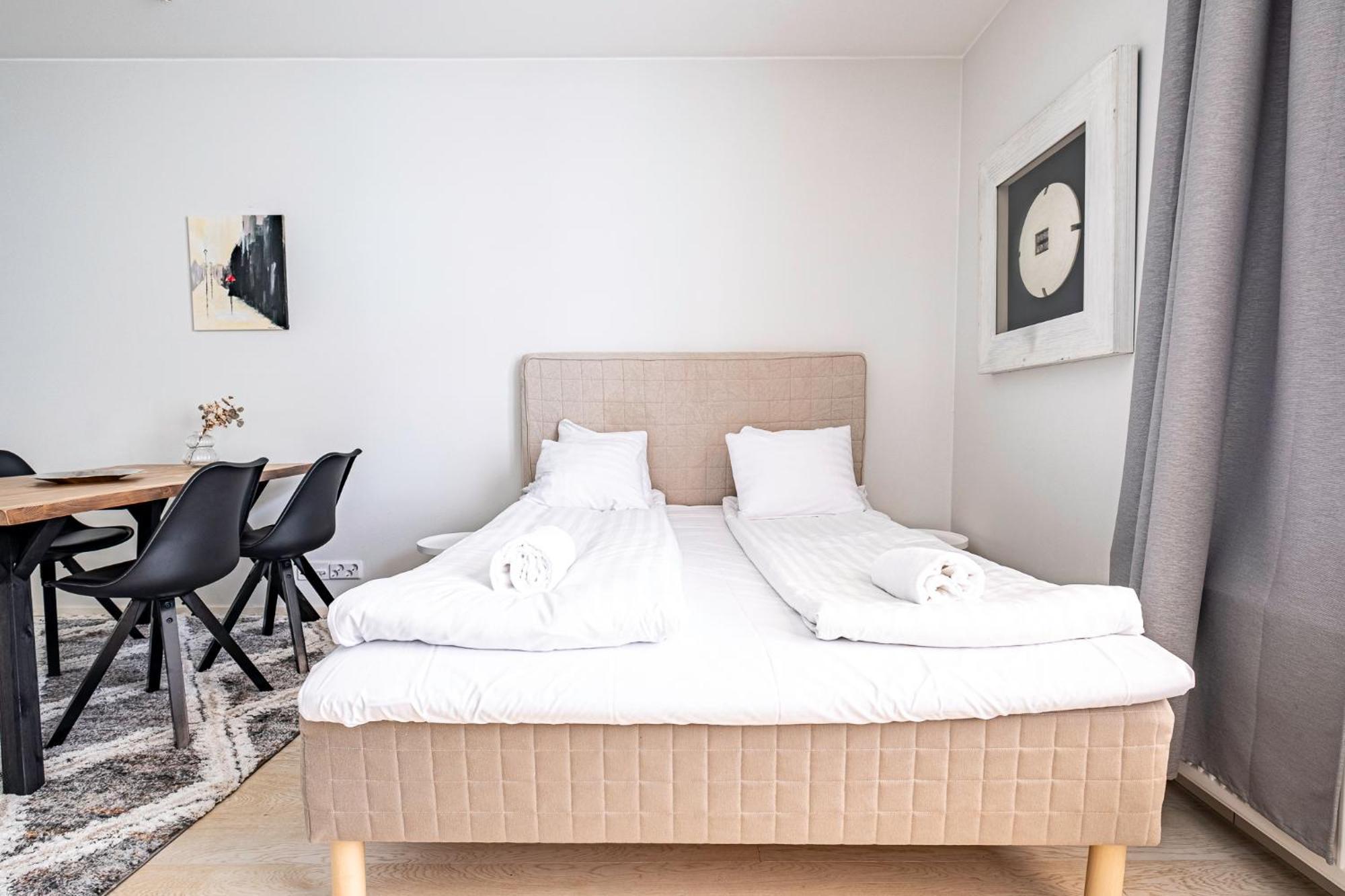Nice Studio Apartment On A Pedestrian Street Helsinki Exterior photo